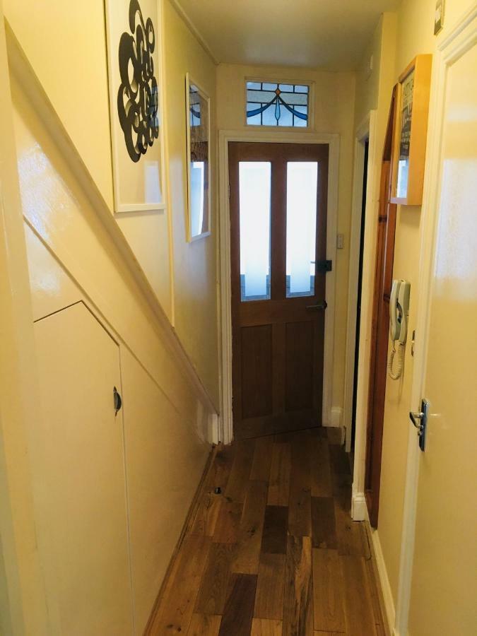 Little Brighton Beach Apartments - Also Separate Spa Cabin And Watersports 外观 照片