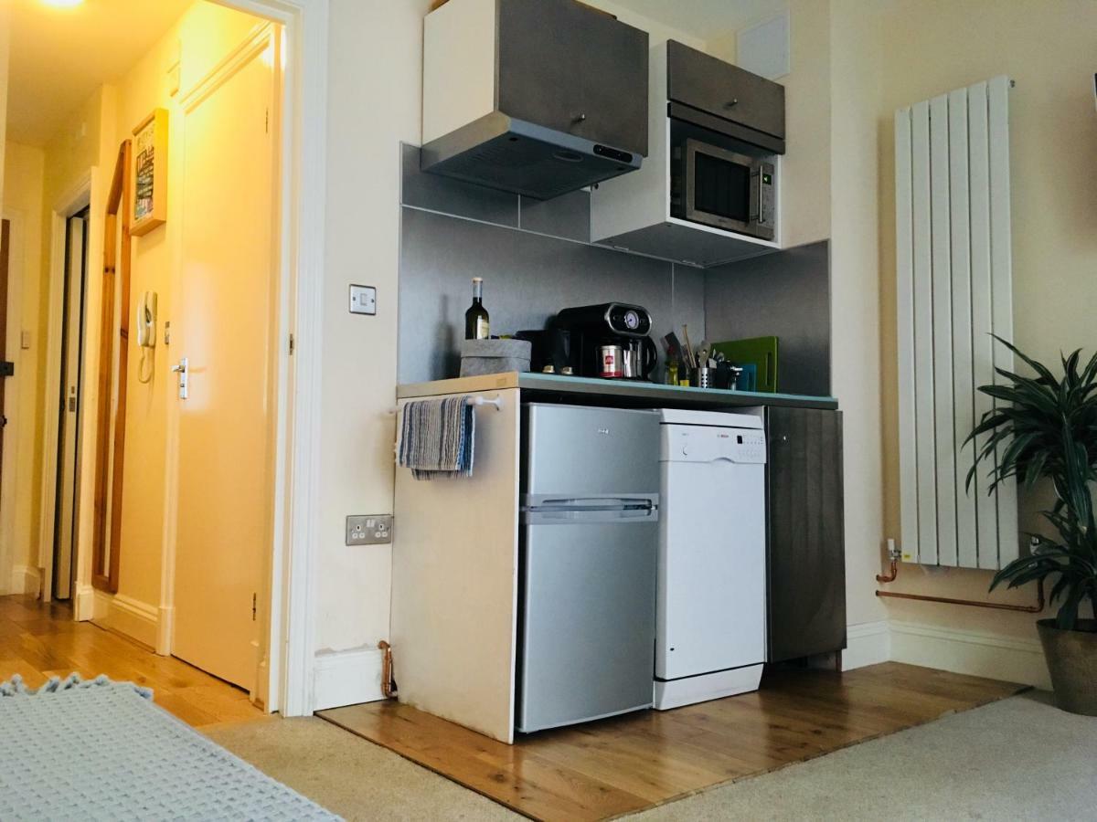 Little Brighton Beach Apartments - Also Separate Spa Cabin And Watersports 外观 照片